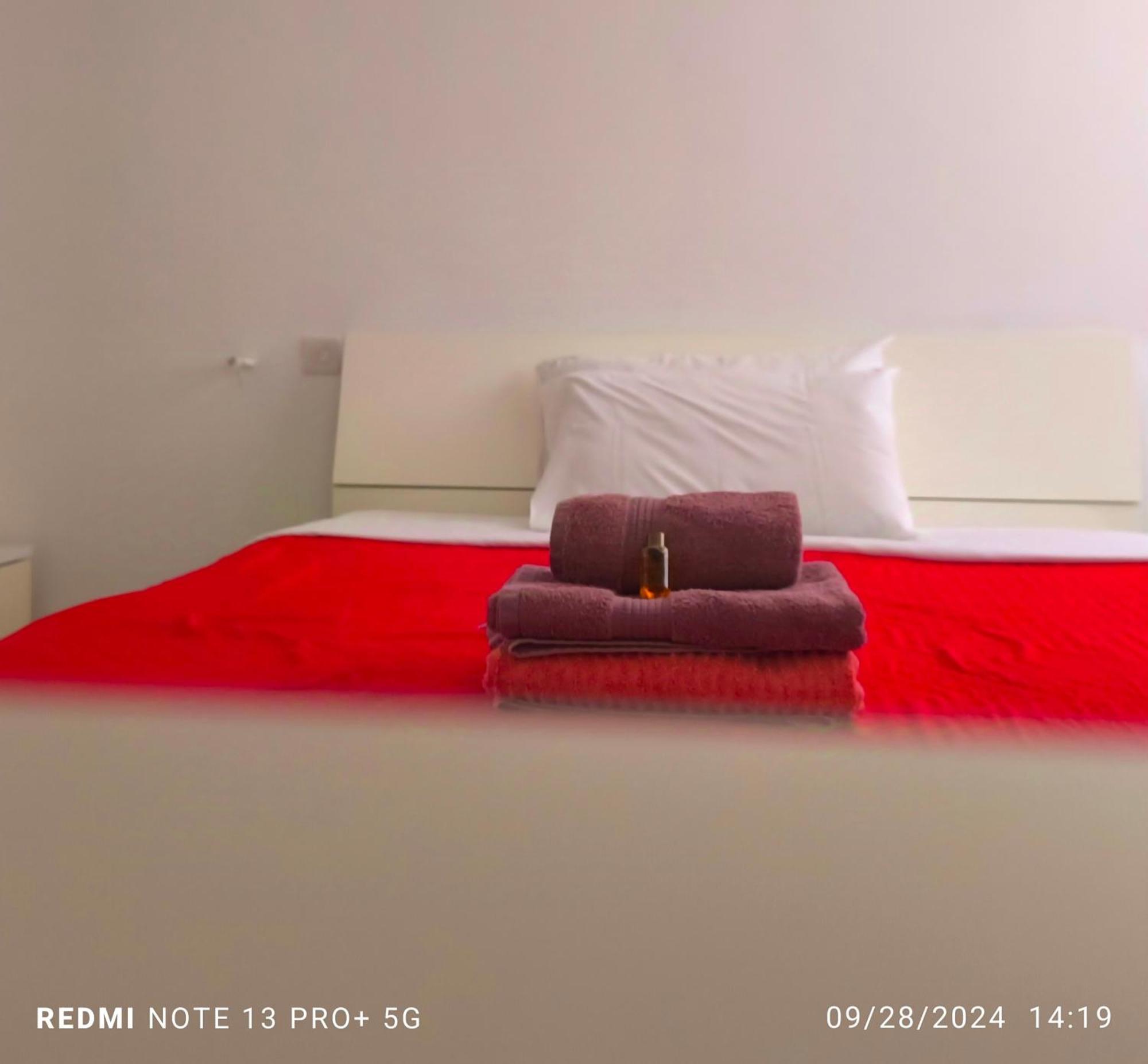 One Bedroom Tea Apartment Il-Gzira Exterior photo